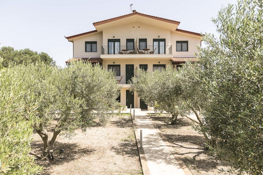 Olive Tree Apartments ฟูร์กา ภายนอก รูปภาพ