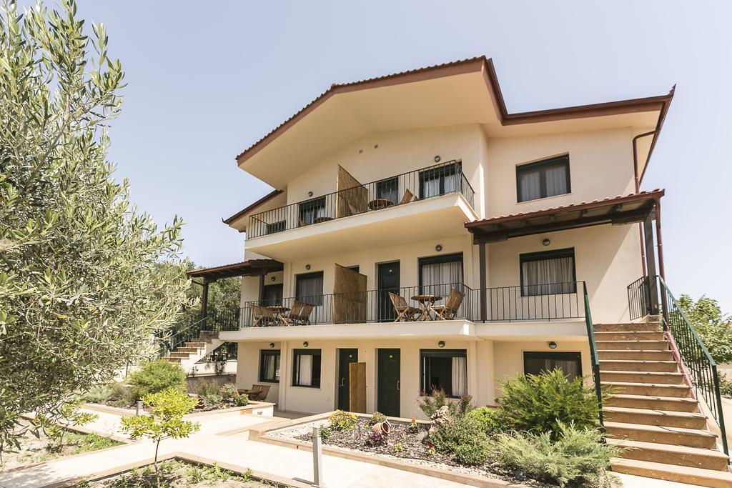 Olive Tree Apartments ฟูร์กา ภายนอก รูปภาพ